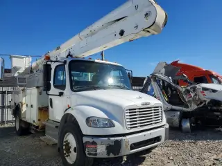 FREIGHTLINER M2 2015