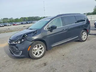 CHRYSLER PACIFICA 2017