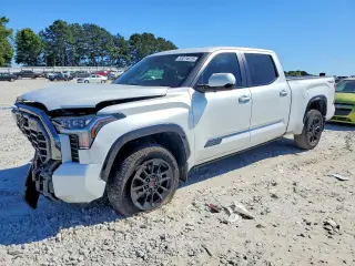 TOYOTA TUNDRA 2025