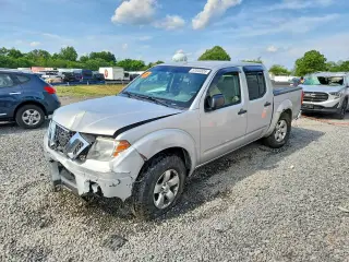 NISSAN FRONTIER 2013