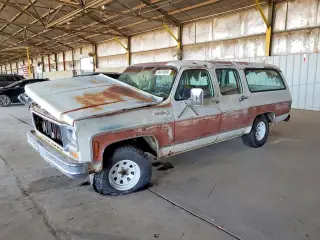 CHEVROLET SUBURBAN 1973