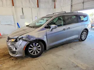 CHRYSLER PACIFICA 2018