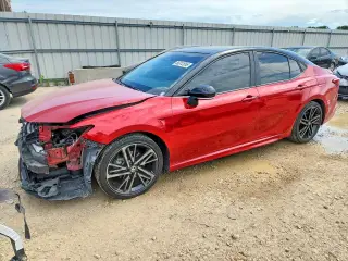 TOYOTA CAMRY 2025