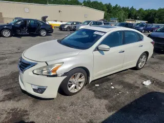 NISSAN ALTIMA 2015