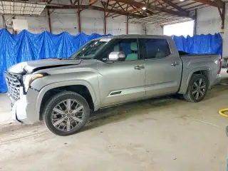 TOYOTA TUNDRA 2023