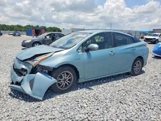 TOYOTA PRIUS 2017