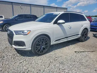 AUDI Q7 2021