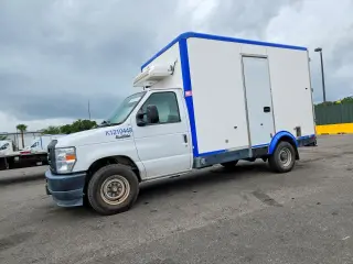 FORD E350 2023