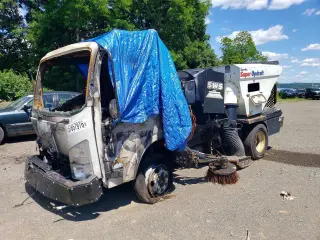 ISUZU NPR 2021