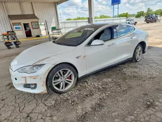 TESLA MODEL S 2016