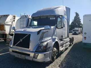 VOLVO VN 2017
