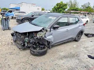 NISSAN KICKS 2023