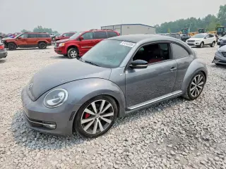 VOLKSWAGEN BEETLE 2012