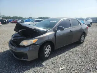 TOYOTA COROLLA 2013