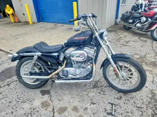 HARLEY-DAVIDSON XL883 2005
