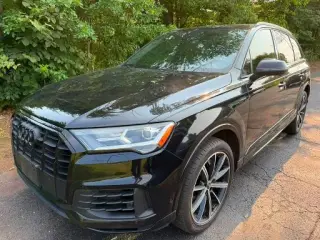AUDI Q7 2021