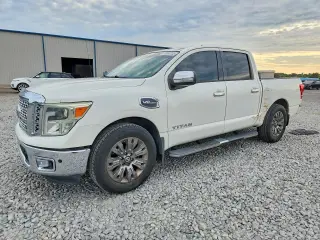 NISSAN TITAN 2017