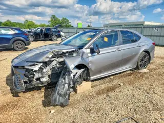 TOYOTA CAMRY 2025