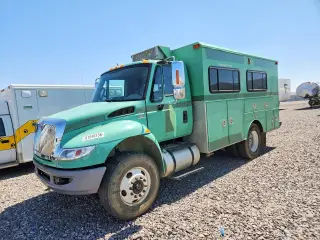 INTERNATIONAL 4000 2013
