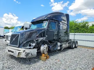 VOLVO VNL 2010