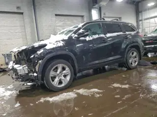 TOYOTA HIGHLANDER 2015